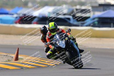 media/Oct-09-2022-SoCal Trackdays (Sun) [[95640aeeb6]]/Turn 2 (1110am)/